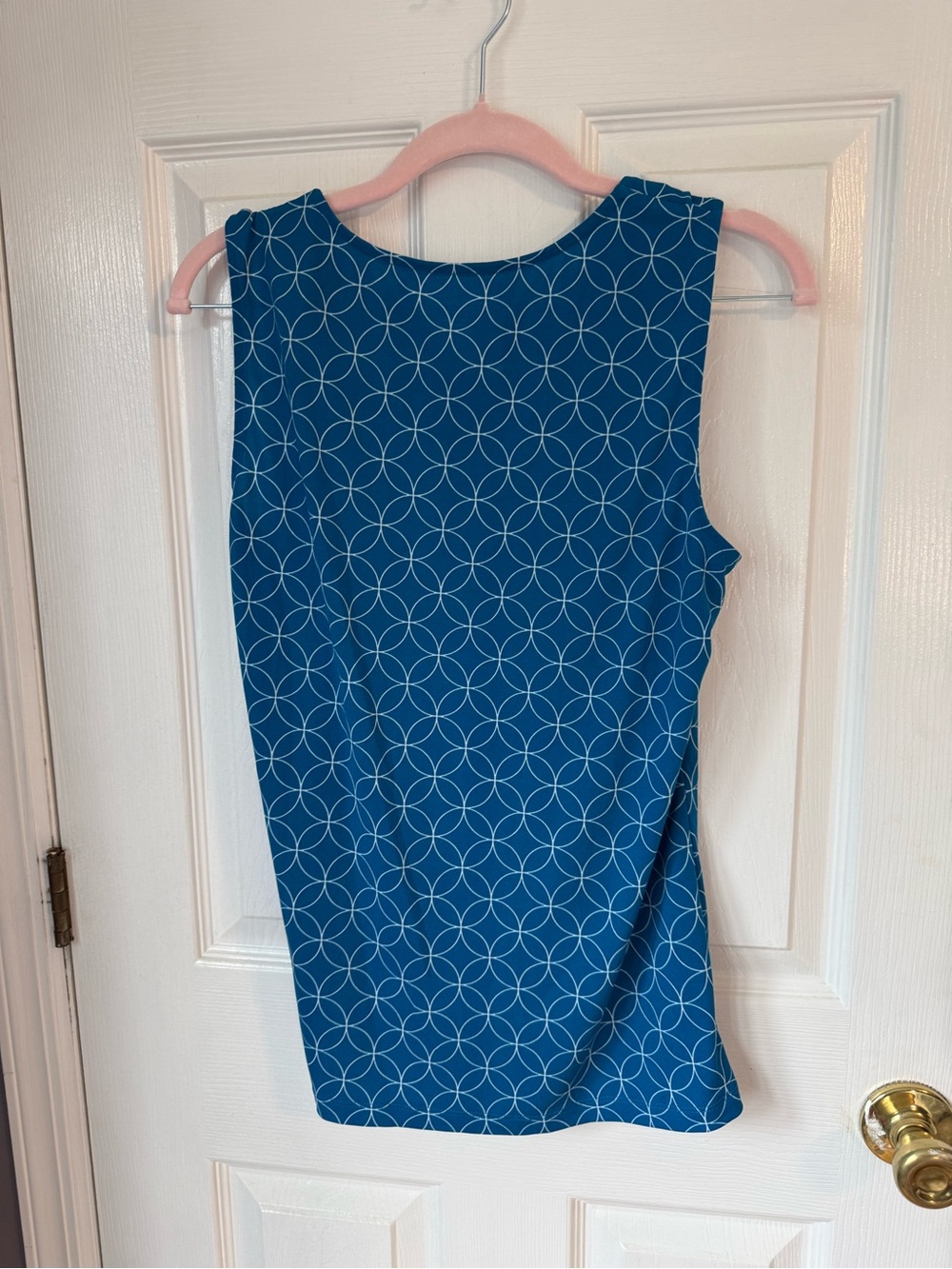 2 Kasper sleeveless blouses. Dress up or dress down. Suits, nice slacks or jeans - Picture 4 of 5